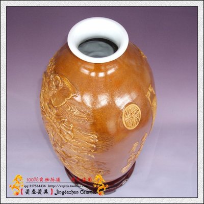 景德镇之魂 程敏群名师陶瓷雕刻花瓶的艺术探秘